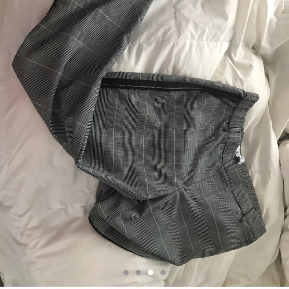Brand new plaid pants from zumiez without tags.
